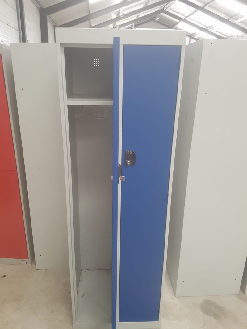 Double lockers, Red & Blue