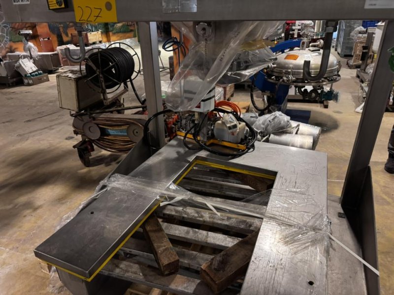 2002 J. engelsmann Fill station system