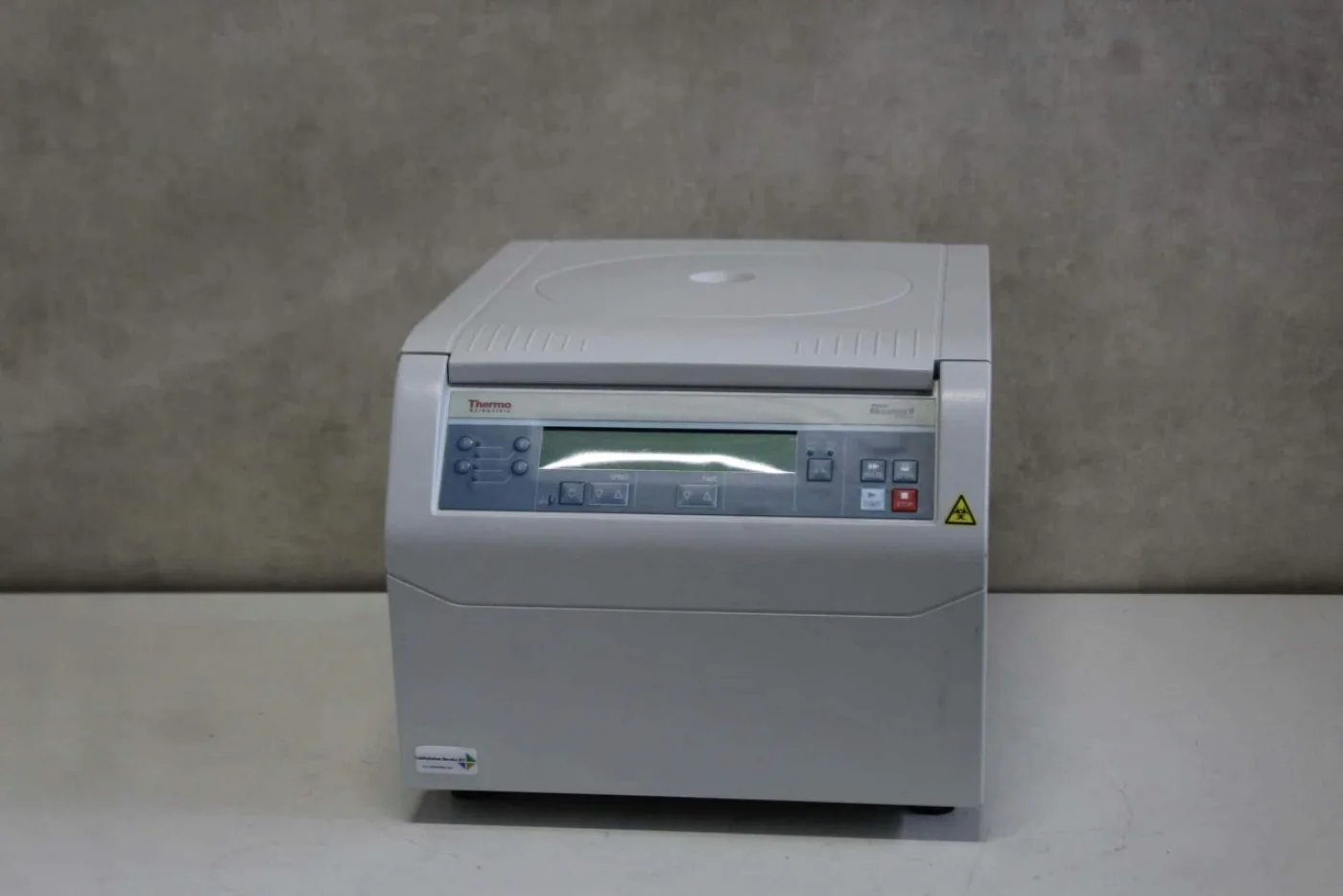 Thermo Hereaus Megafuge 8 Centrifuge - 1