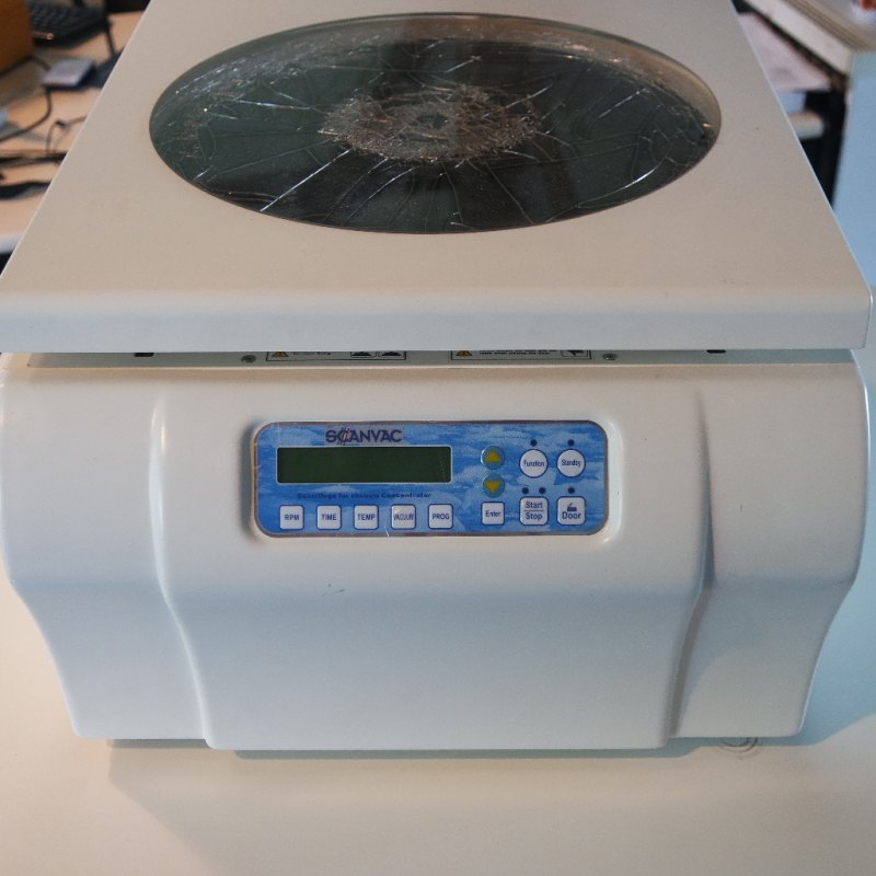 Used laboratory vacuum centrifuge, ScanVac Scanspeed 40