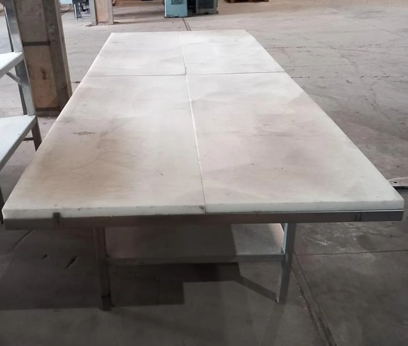 Mesa de inox para produtos alimentares 3X1,2 metros - 1