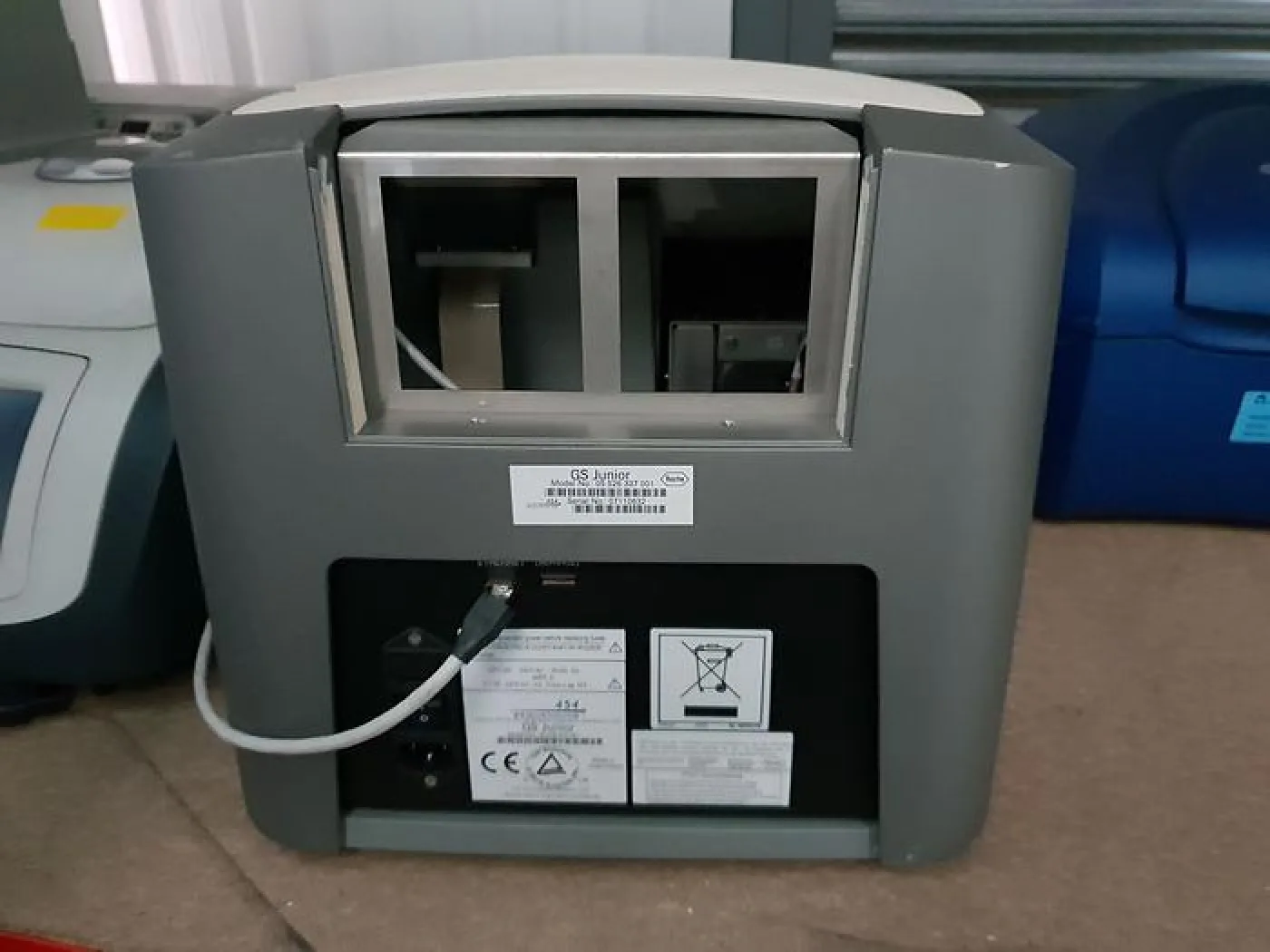 Roche GS Junior Sequencer - 3