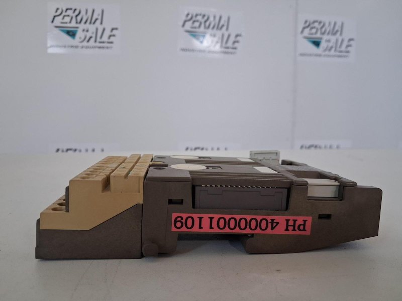Siemens SIMATIC S5 Bus Module 6ES5 700-8MA11