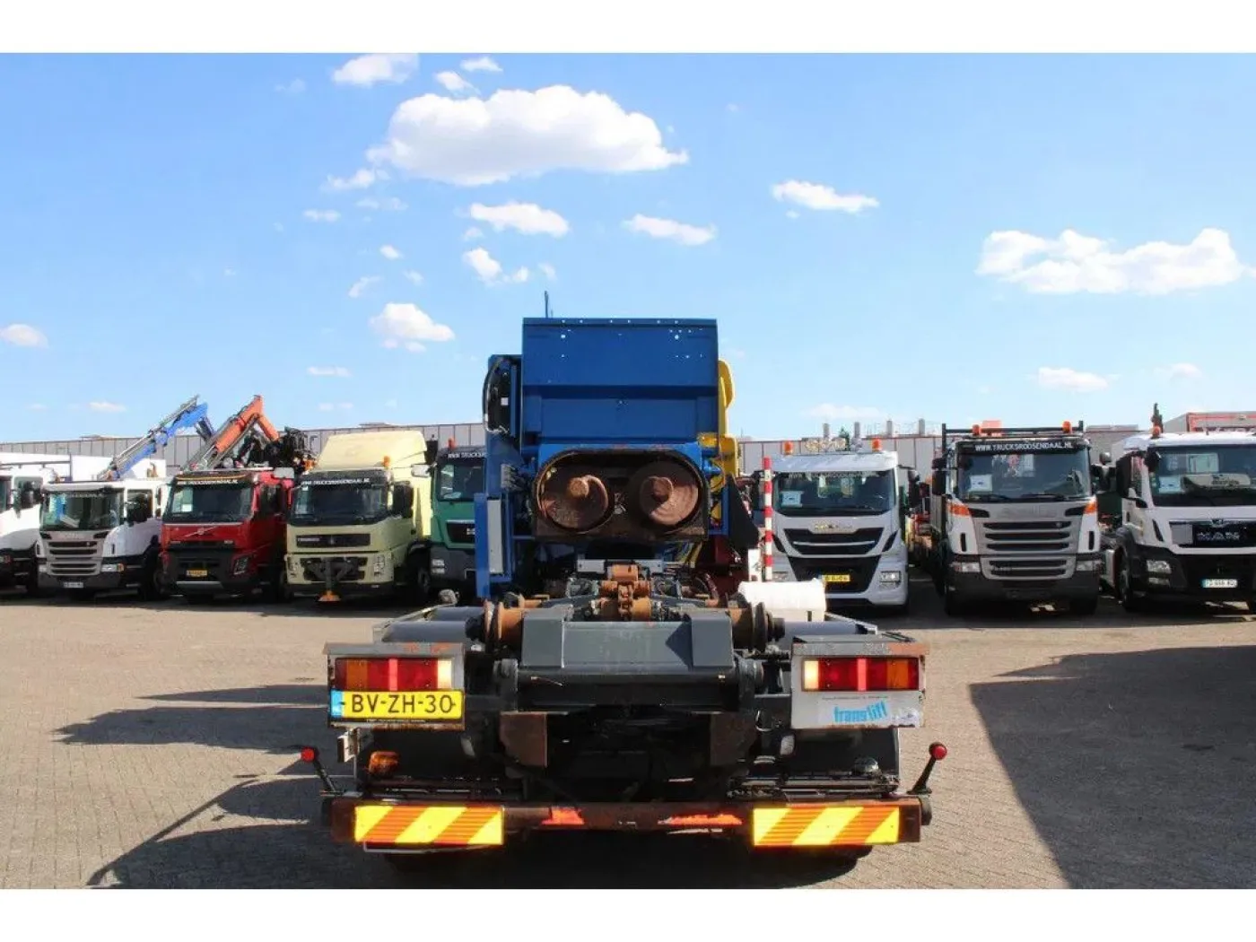 DAF Cf 75 .310 + 6X2 Steering - 6