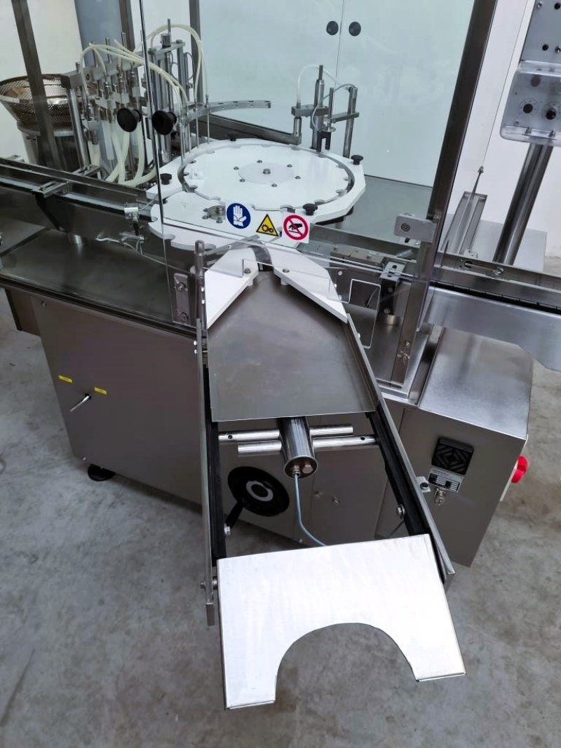 LINEA DI RIEMPIMENTO LIQUIDI CON TAPPATRICE – IMA FARMOMAC – MOD. F57 F45