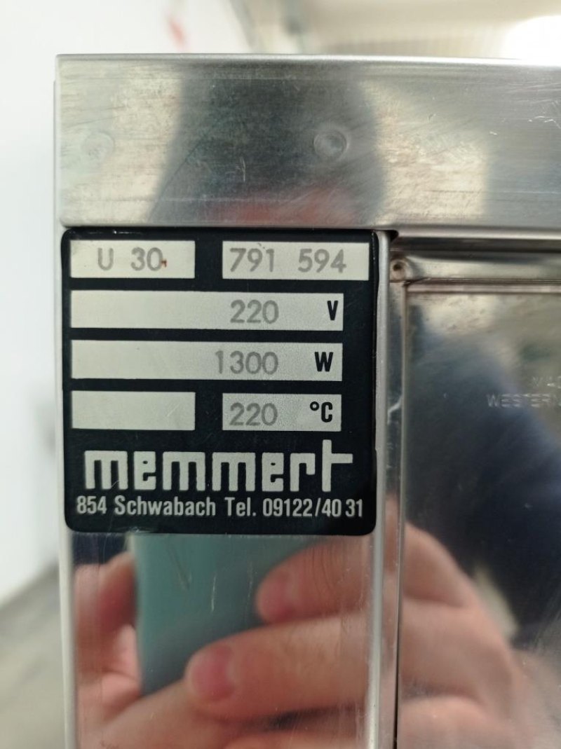 FORNO DI ESSICCAZIONE – MEMMERT – MOD. U 30