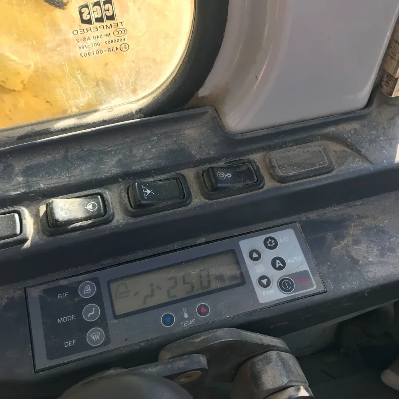 New Holland - E 215 B - 6