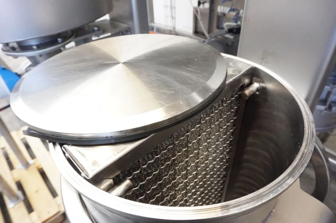 Dinnissen Pegasus Vacuum coater EHEDG design - Paddle mixer - 2