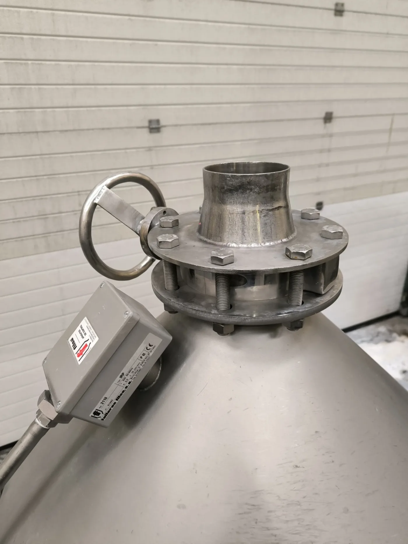 STAINLESS STEEL HOPPER 250 LITERS - 6