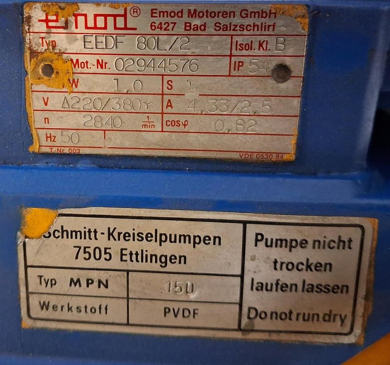Wiegand kompakte chemikalienresistente Pumpstation mit vertikalem Druckbehälter