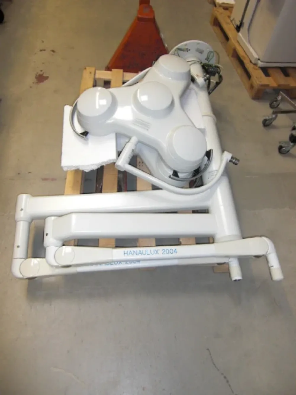 Heraeus Hanaulux 2004 Duo OP-Lampe (Deckenmontage)