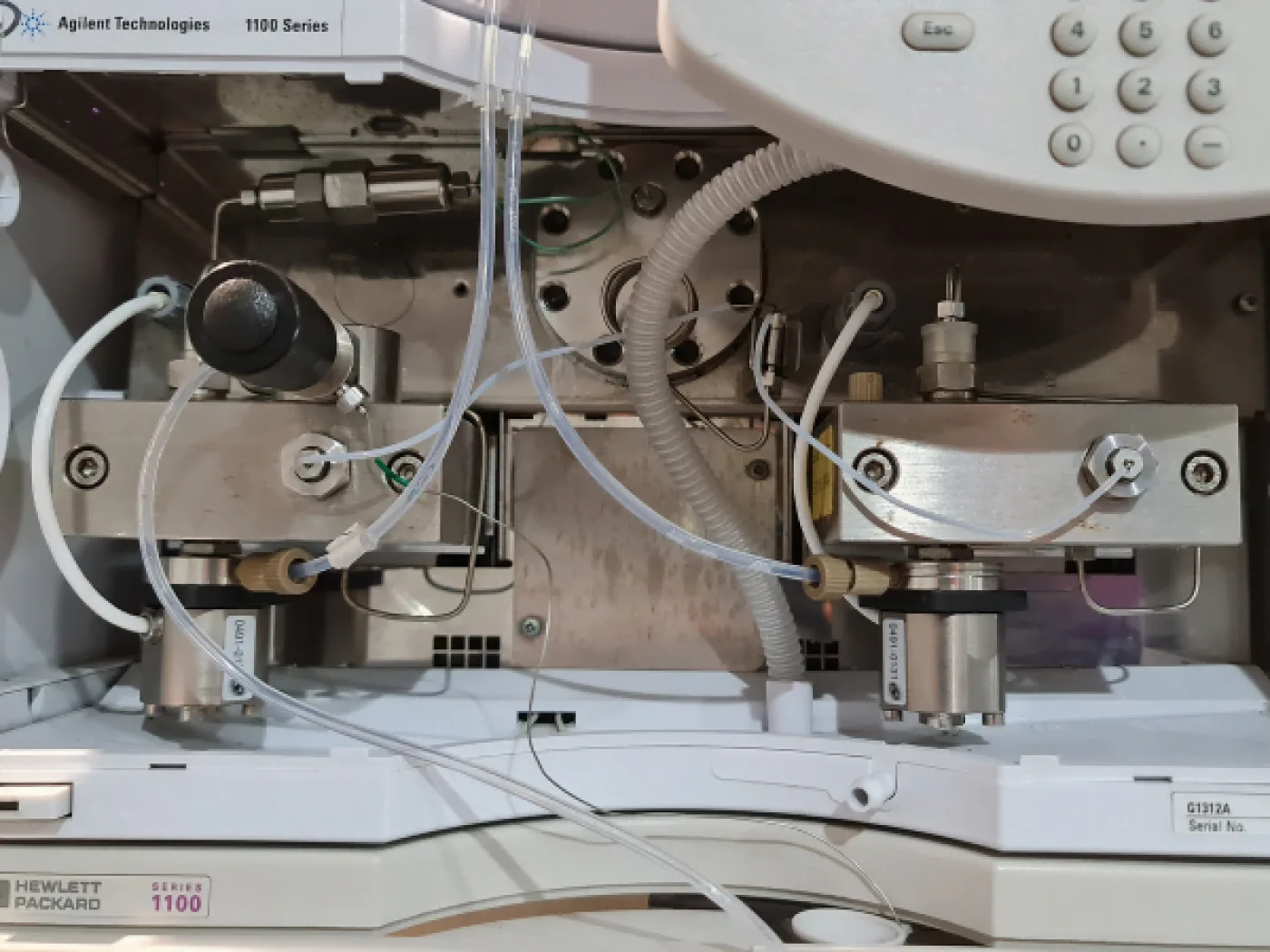 Agilent 1100 System with Binary Pump and Multiple Wavelength Detector HPLC System - 3