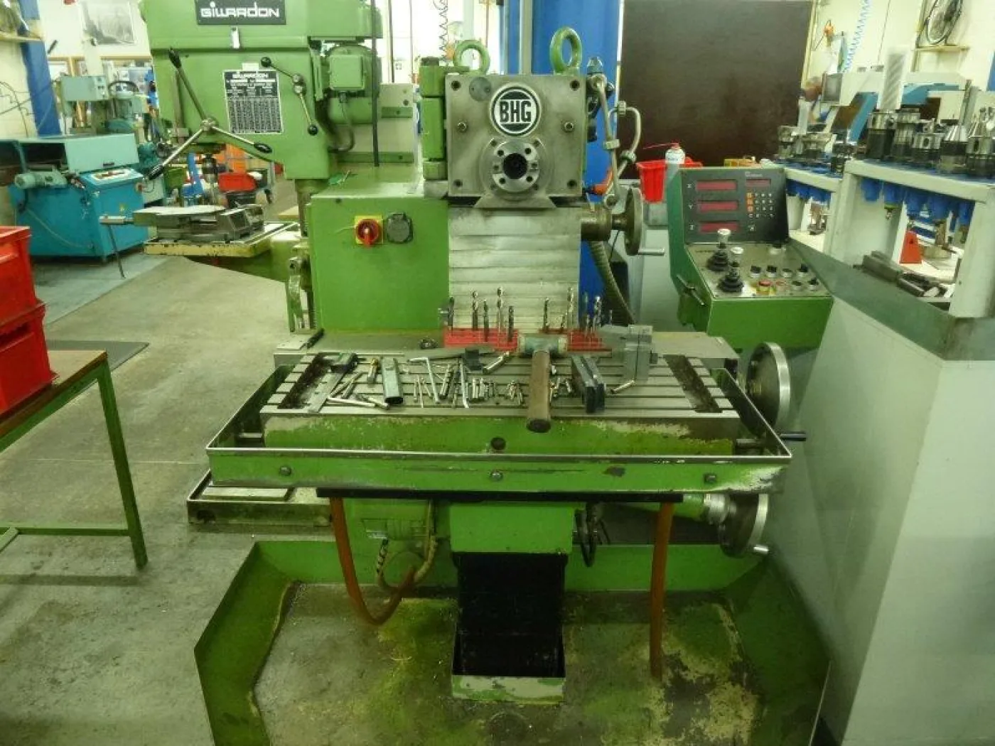 UWF 700 HERMLE 1986 - 1