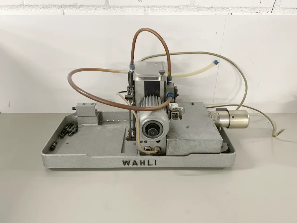 021753 - WAHLI W 31