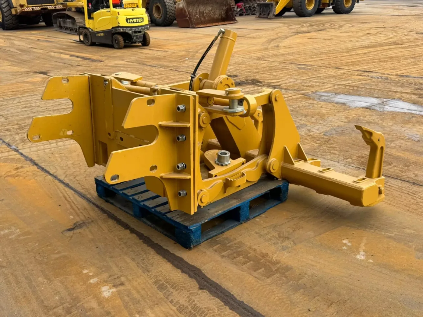 Volvo G930B MS ripper - 7