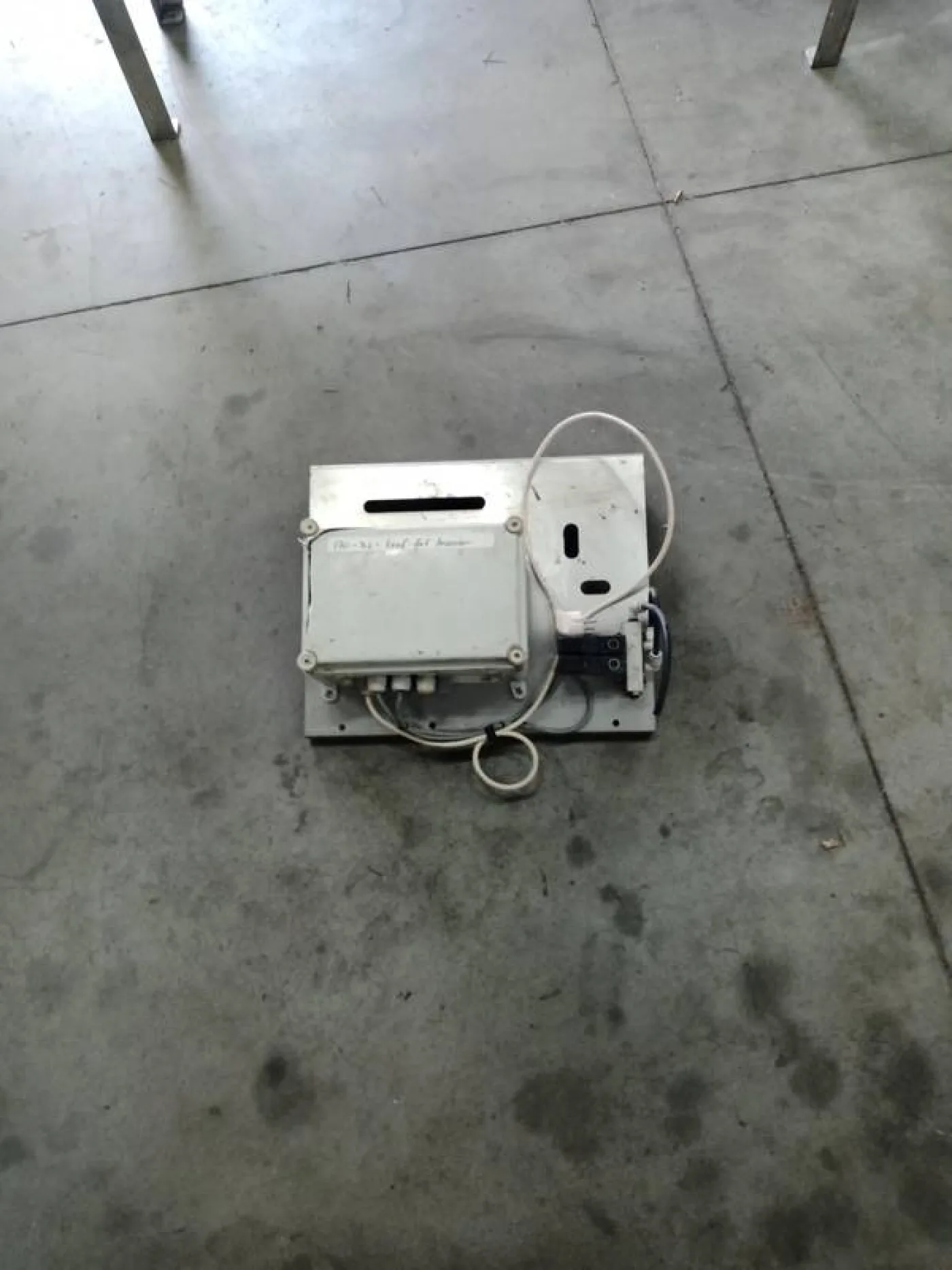 Sterilizer splitting saw - 4