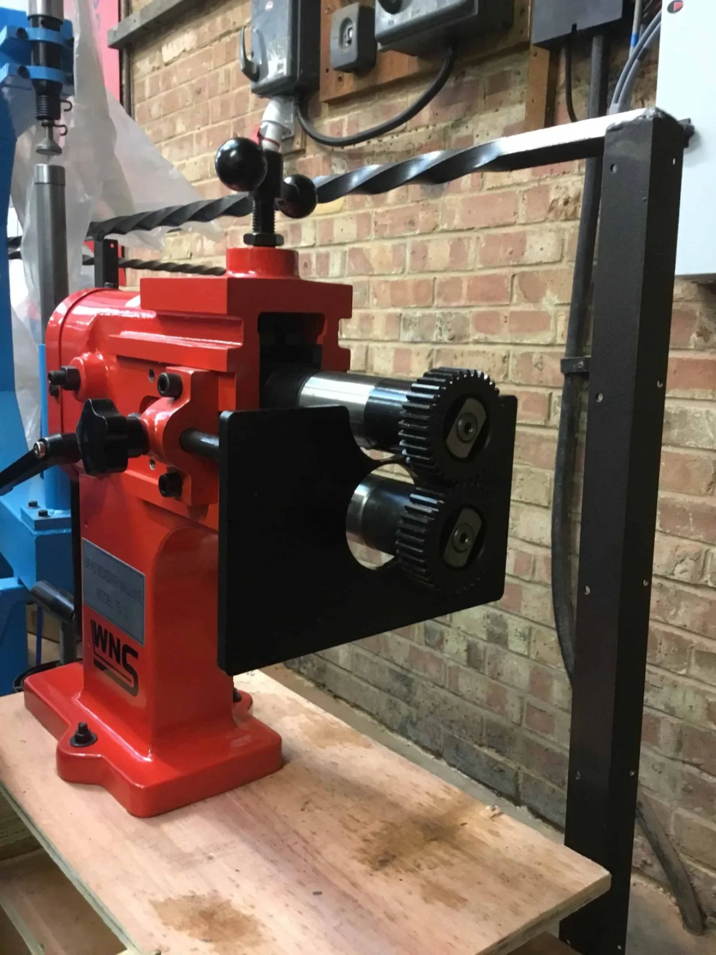 WNS Hand Swager 200mm - WNS - W. Neal Services Ltd - 2