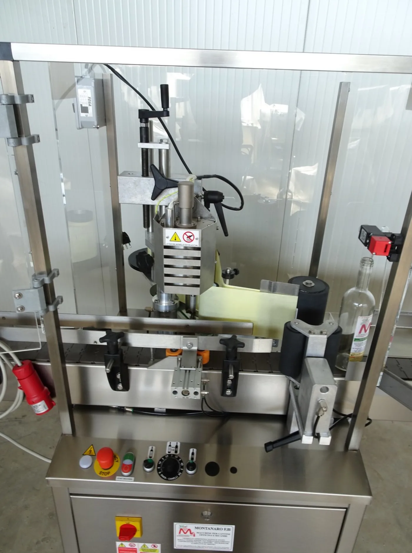ONE STATION ADHESIVE LABELLING MACHINE FOR LABEL AND BACK ON THE SAME ROLL NEW MACHINE - 7