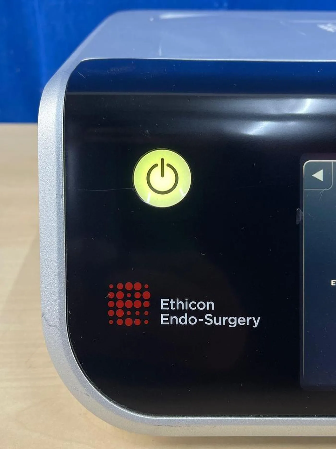Ethicon GEN 11 YOM: 2011 - 8