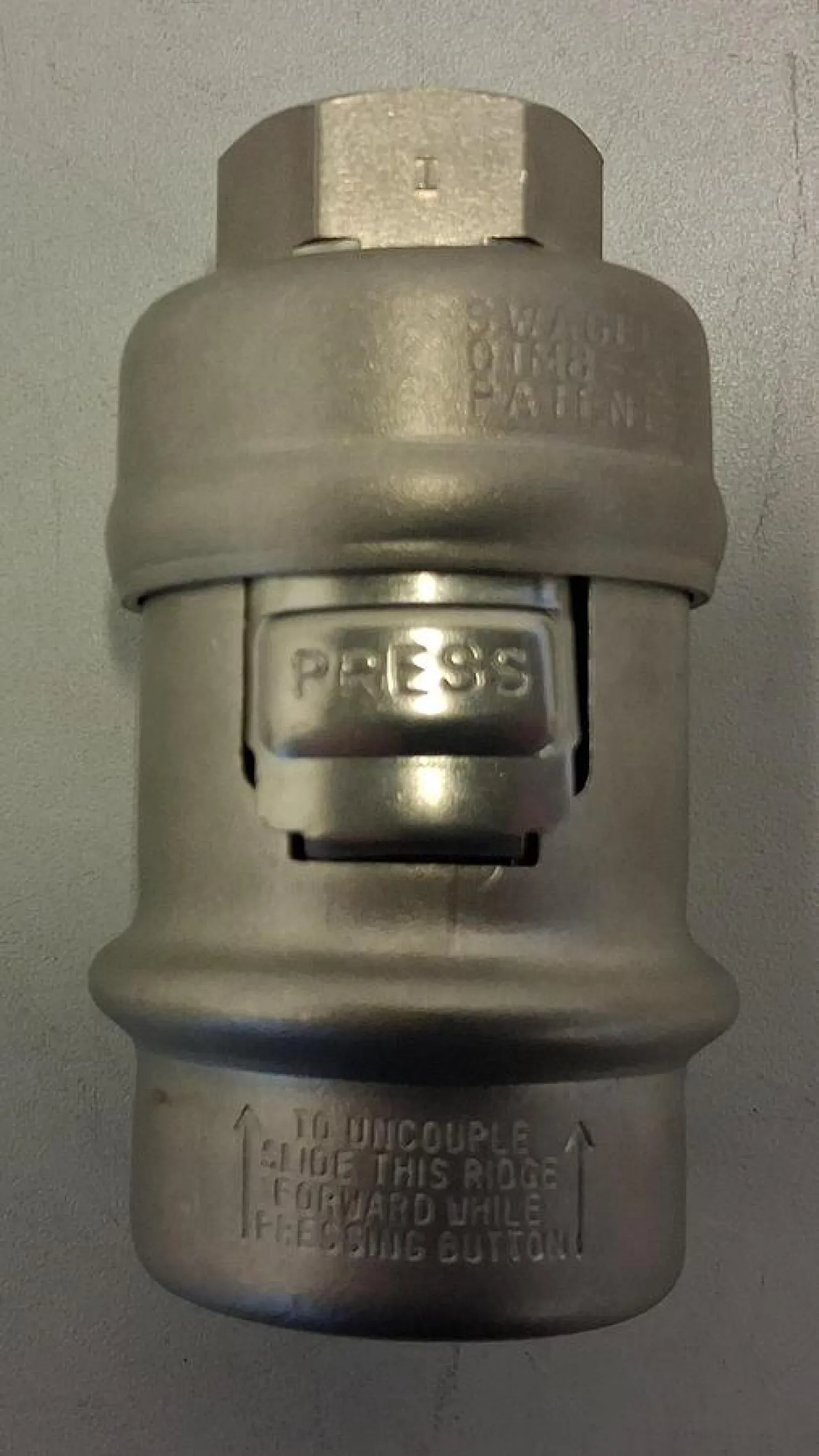 Swagelok QC6 Schnellkupplung – Edelstahlkupplung mit Rückschlag & Push-to-Connect Mechanik - 6