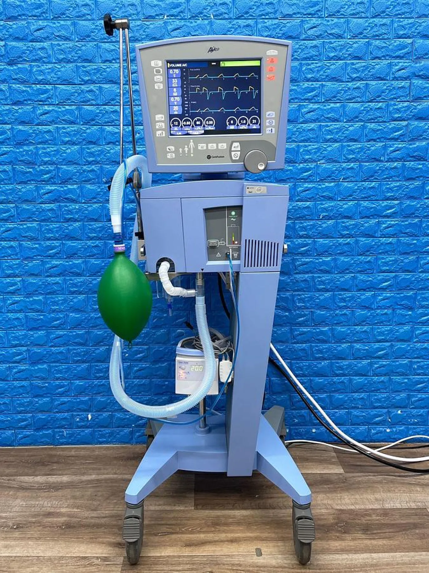 Viasys Avea Ventilator YOM: 2017 - 7