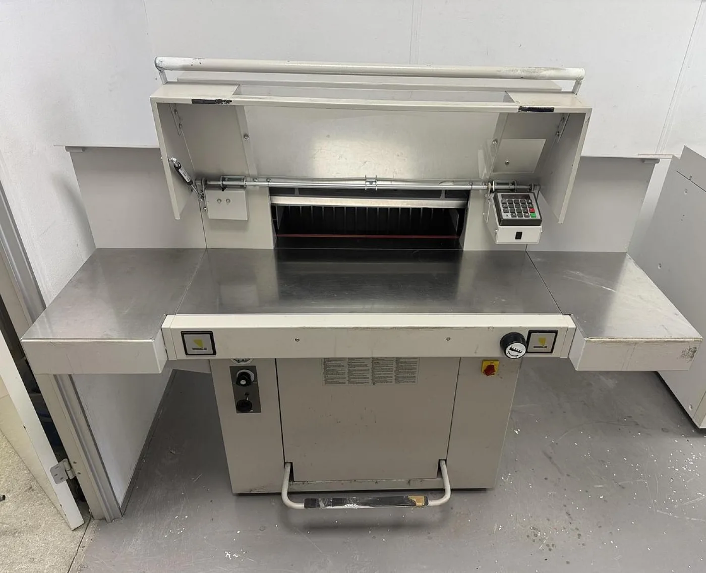 2000 EBA 550 - 5