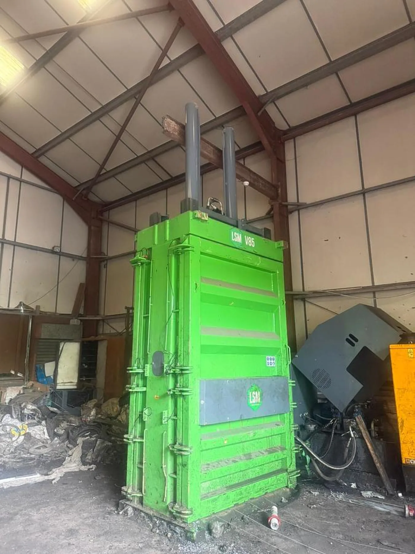 LSM V85 Tyre Baler - 6