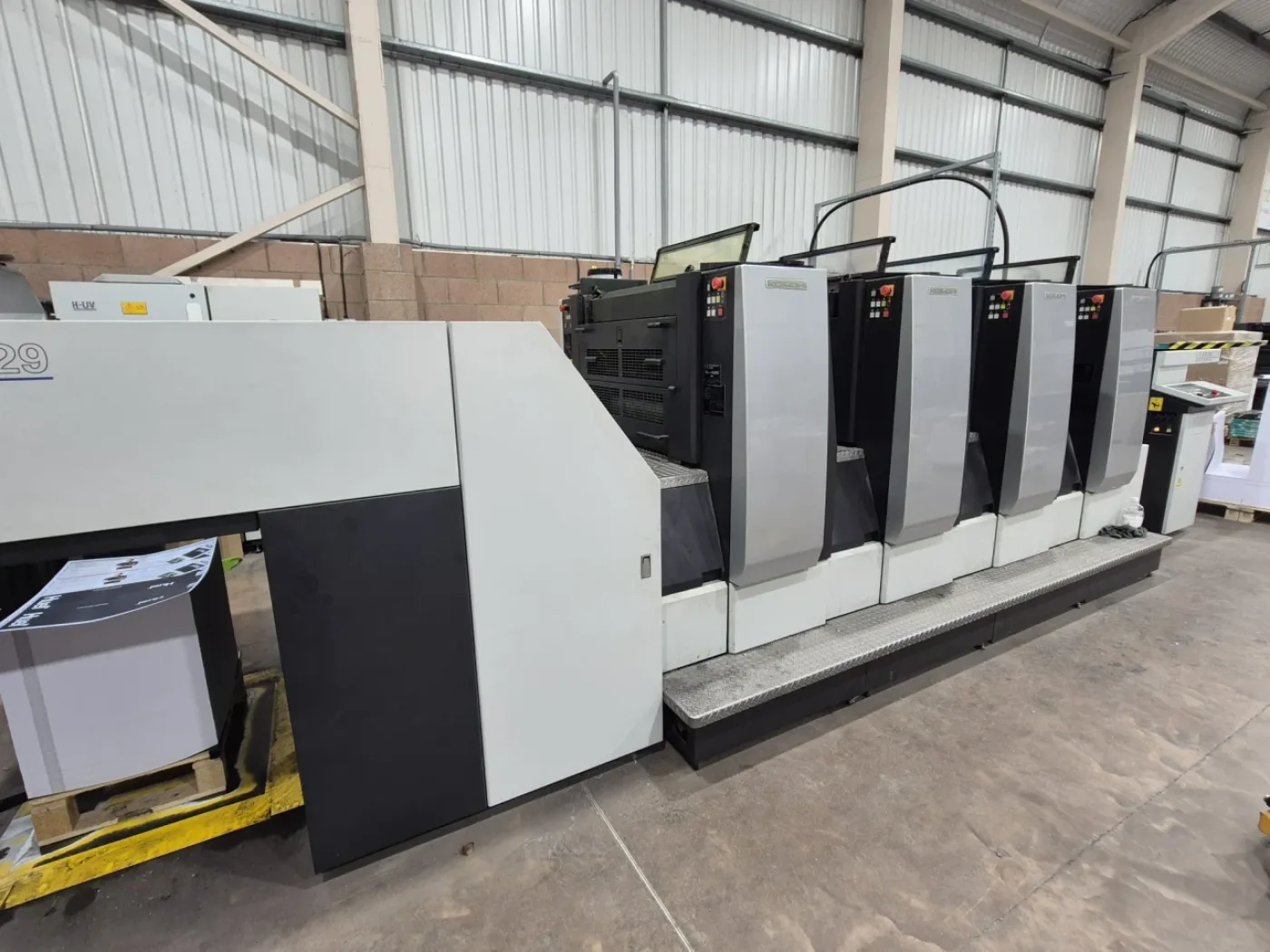 Komori GL 429 H-UV offset printing press - 4