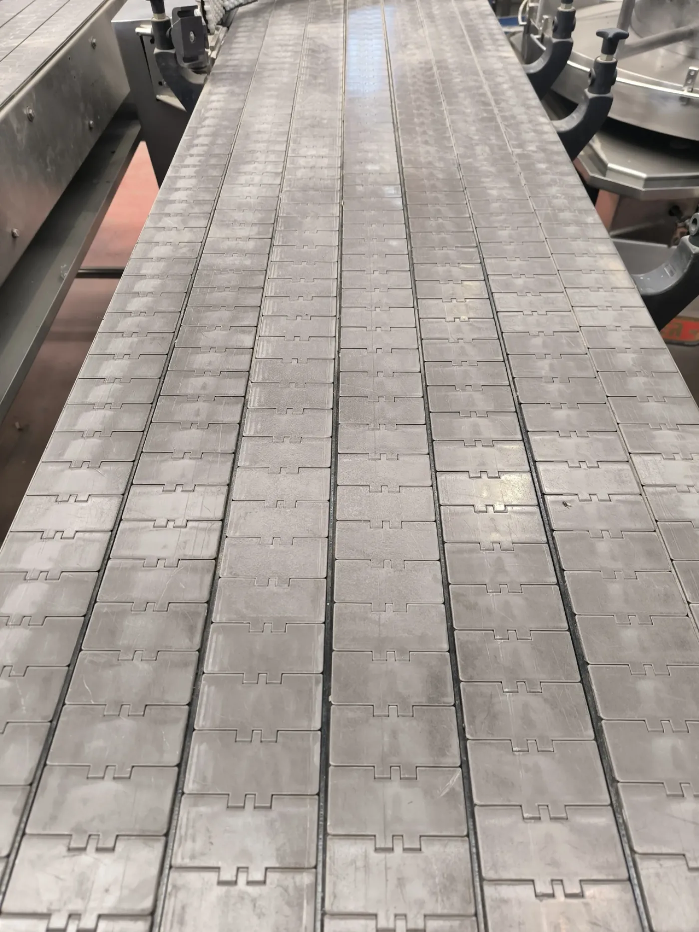 SLAT CHAIN CONVEYOR - 2