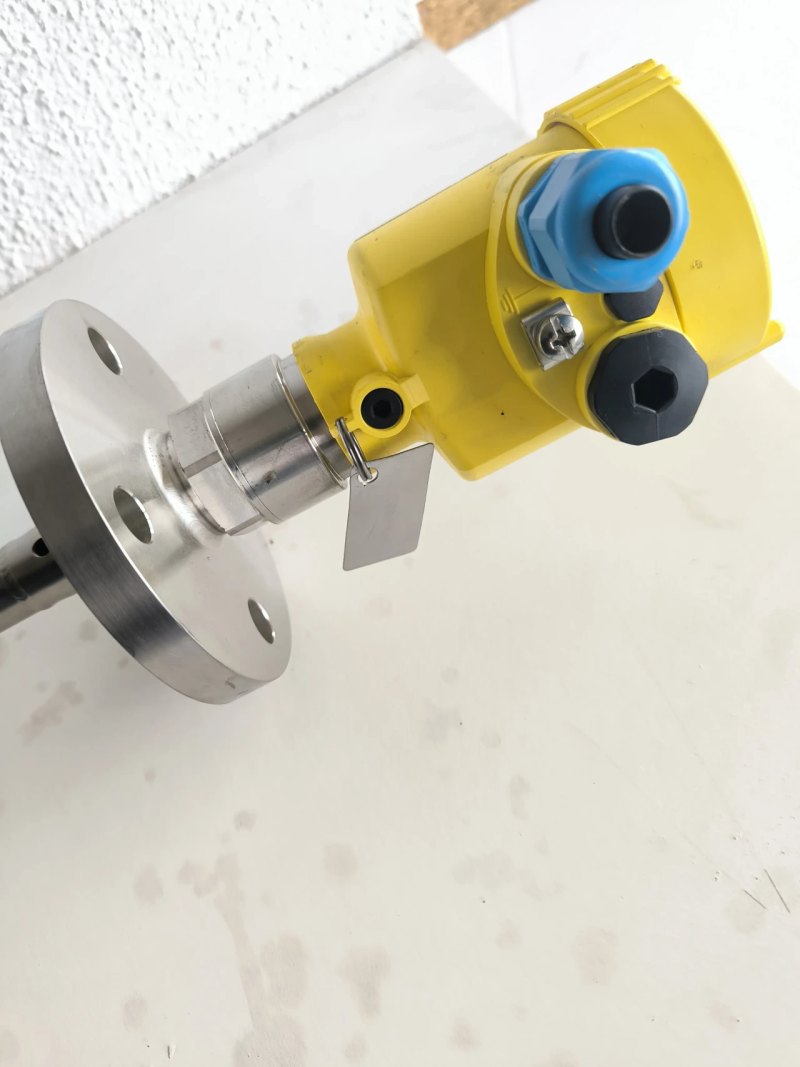 LEVEL INDICATOR WITH EXTENSION TUBE VEGAFLEX 81 ATEX