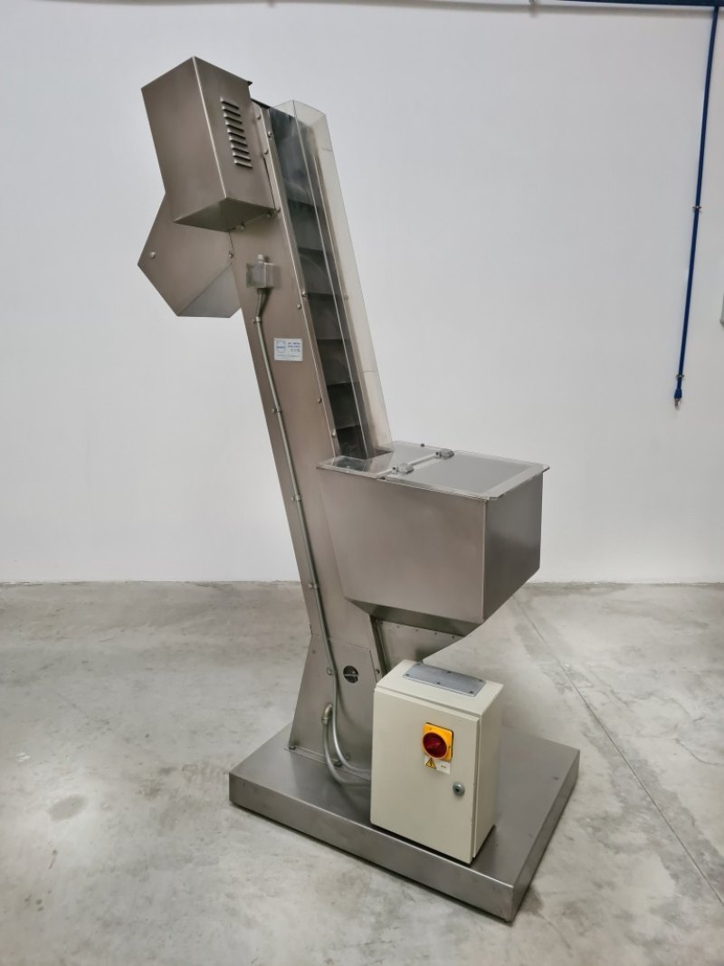 ELEVATORE A TRAMOGGIA PER TAPPI – GAMA