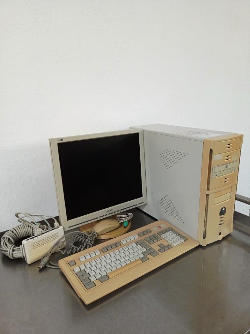 GASCROMATOGRAFO CON INIETTORE – HEWLETT PACKARD – MOD. 5890 SERIES II