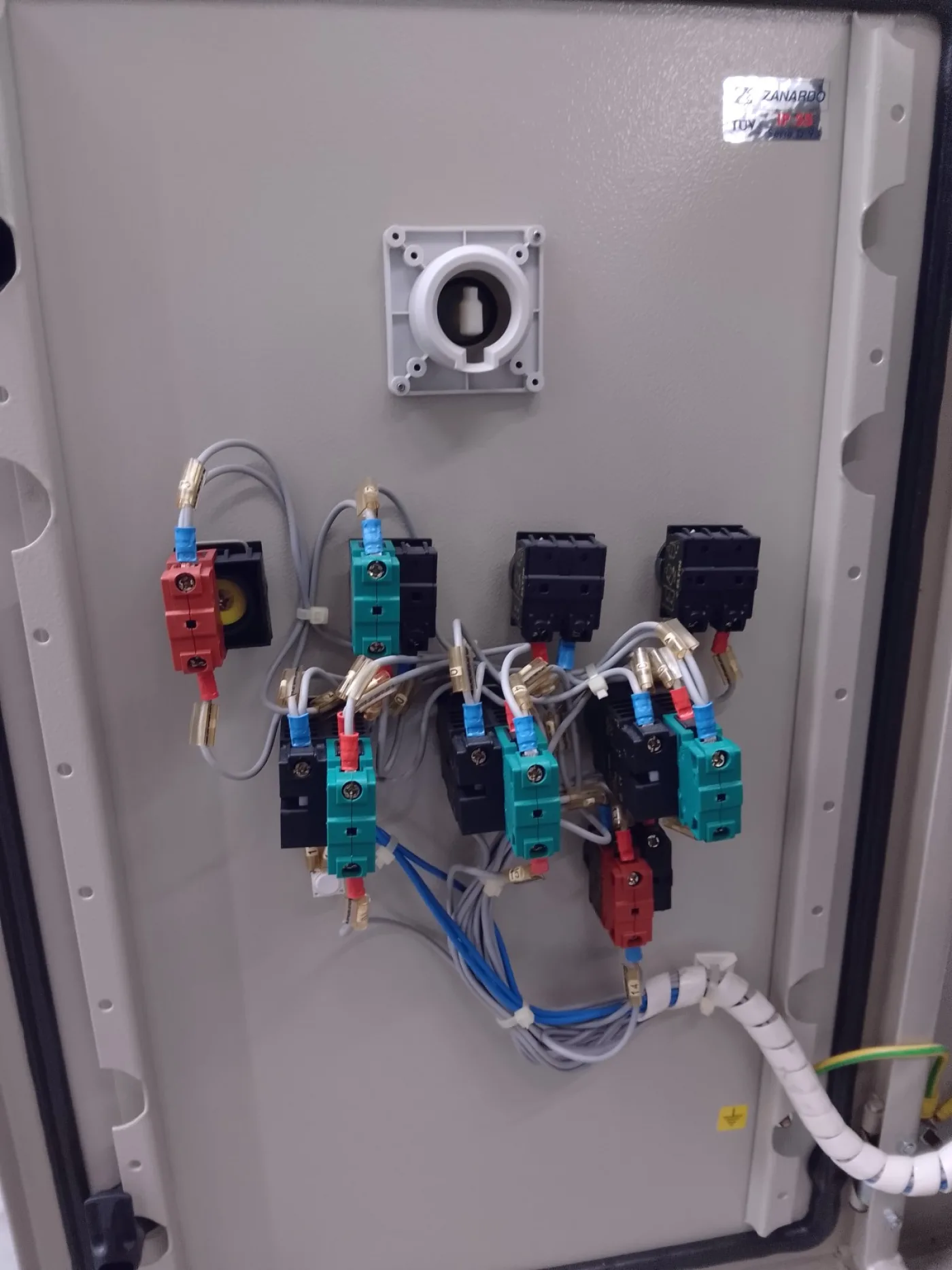 ELEVATORE A TRAMOGGIA – 3 MASTER – MOD. ALN150 - 3