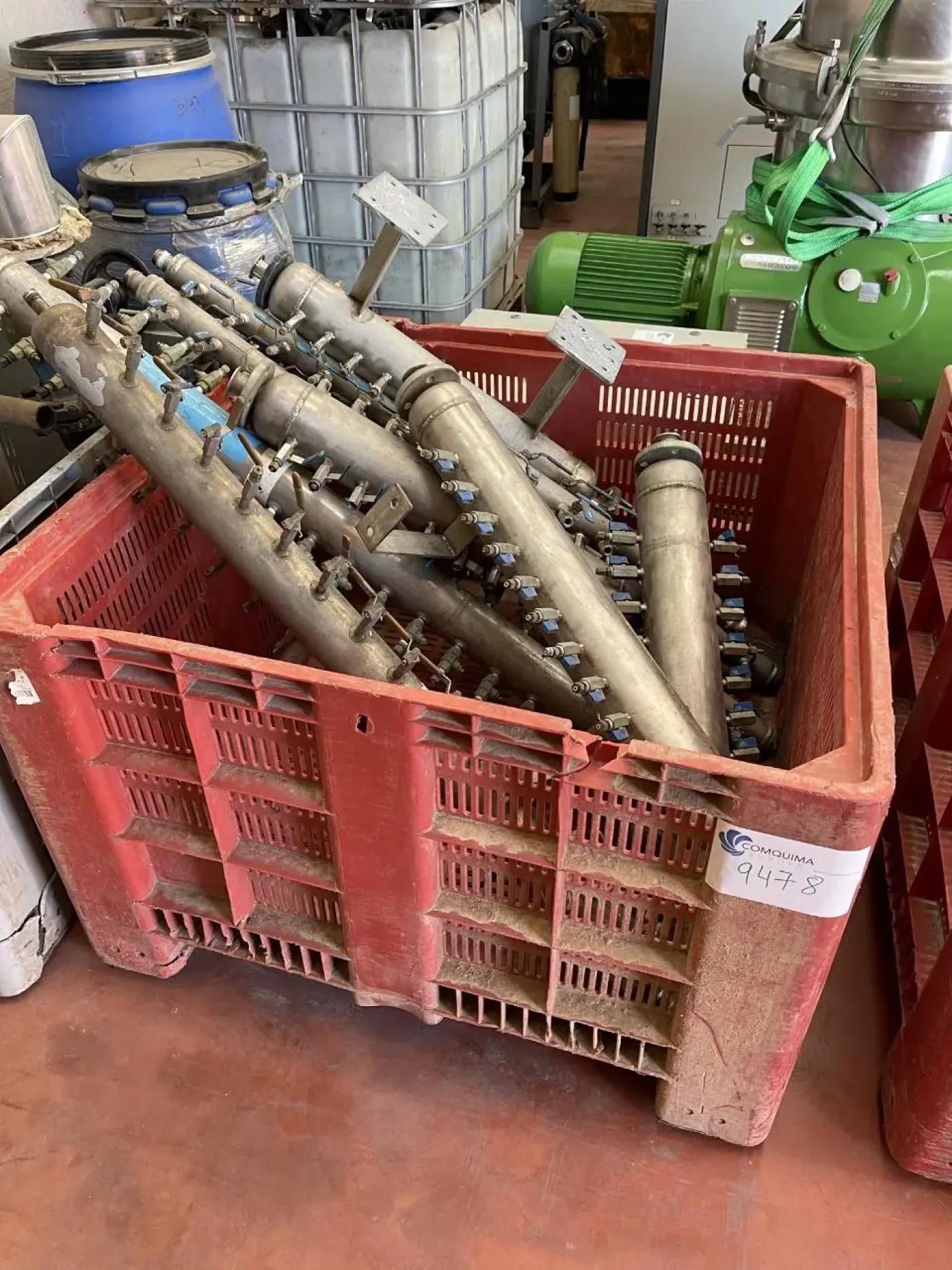 USED STAINLESS STEEL COMPRESSED AIR DISTRIBUTOR - 2