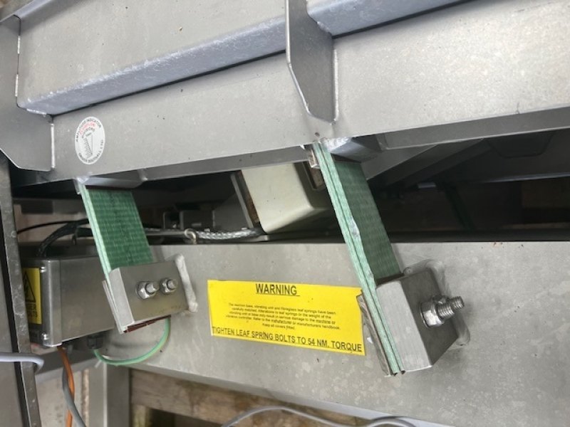 Driver Southall Vibrating Conveyor
