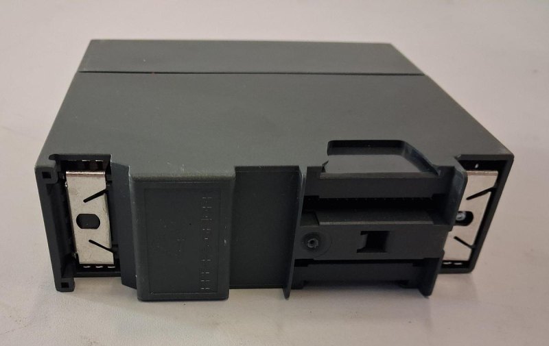 Siemens SM 1222 digitale Ausgangsmodul 6ES7 222-1HF32-0XB0