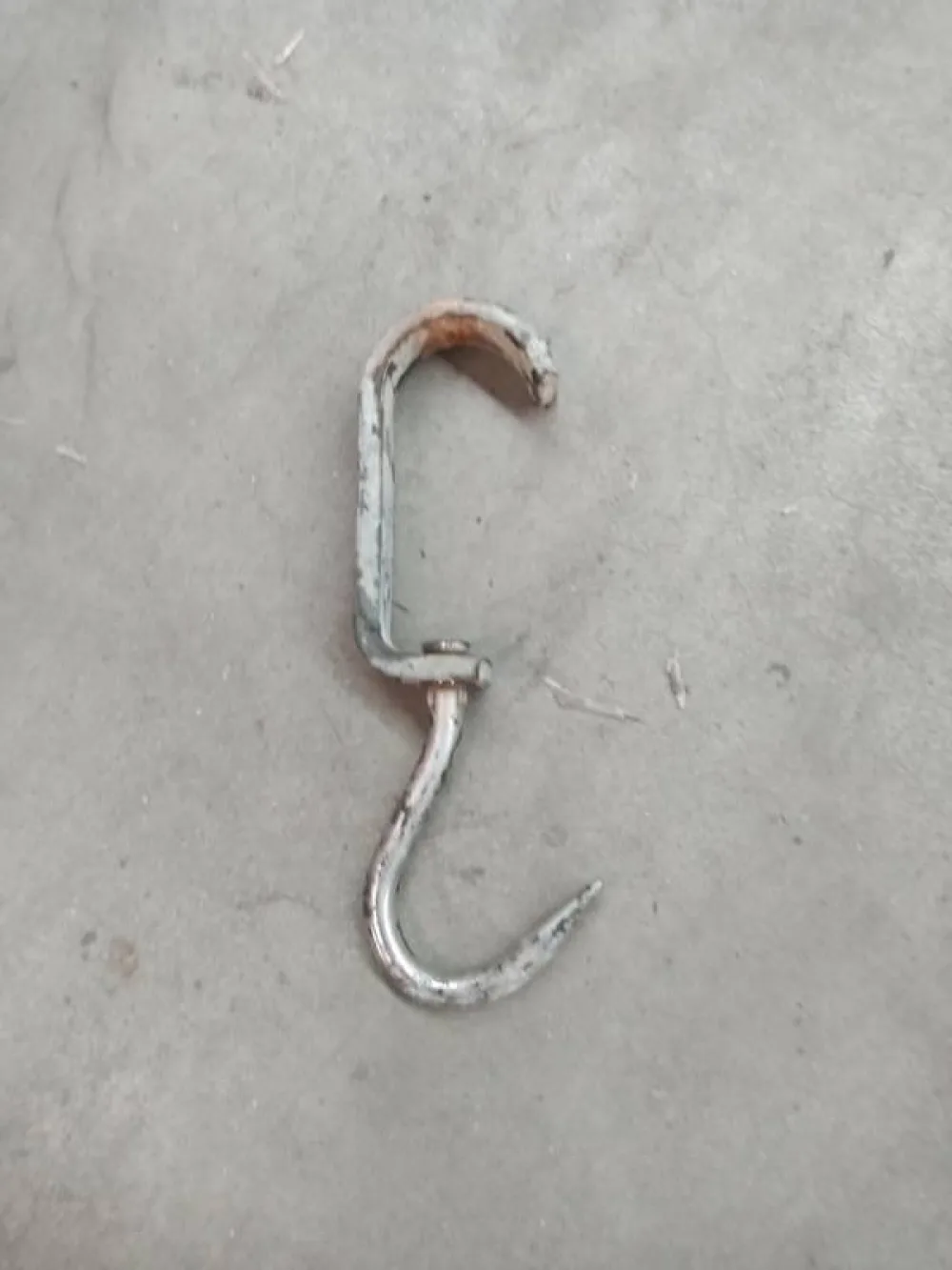Euro sliding hook