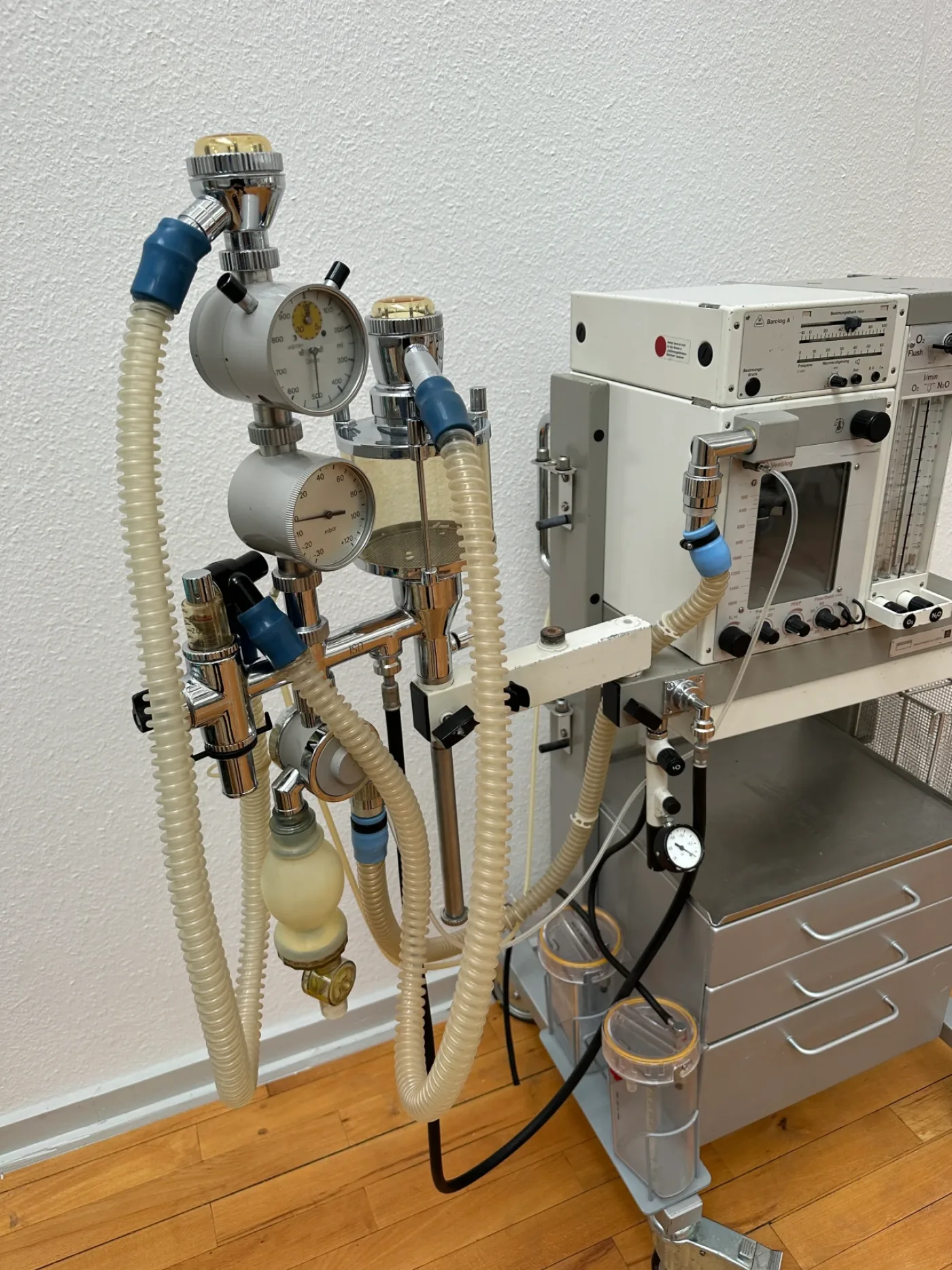 Dräger Sulla 800 V Narkosebeatmungsgerät - 3