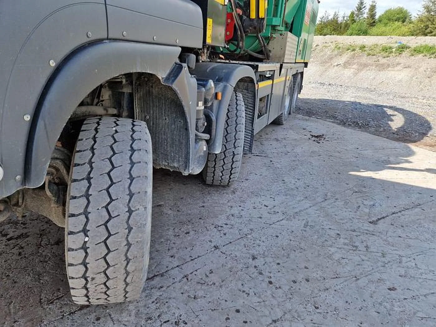 2017 Jenz HEM 583 R Chipping Truck - 7