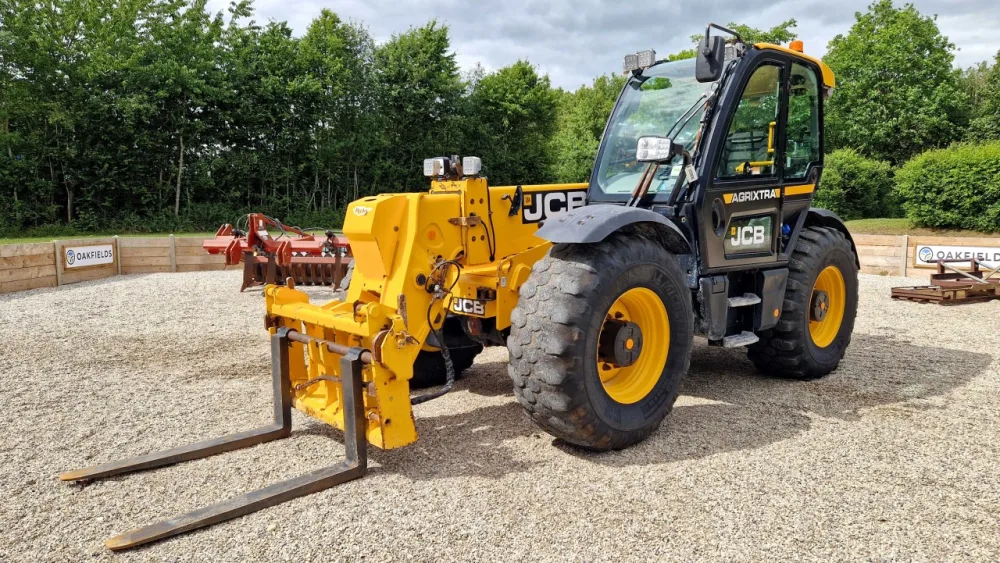 2024 JCB 560-80 AgriXtra Telehandler