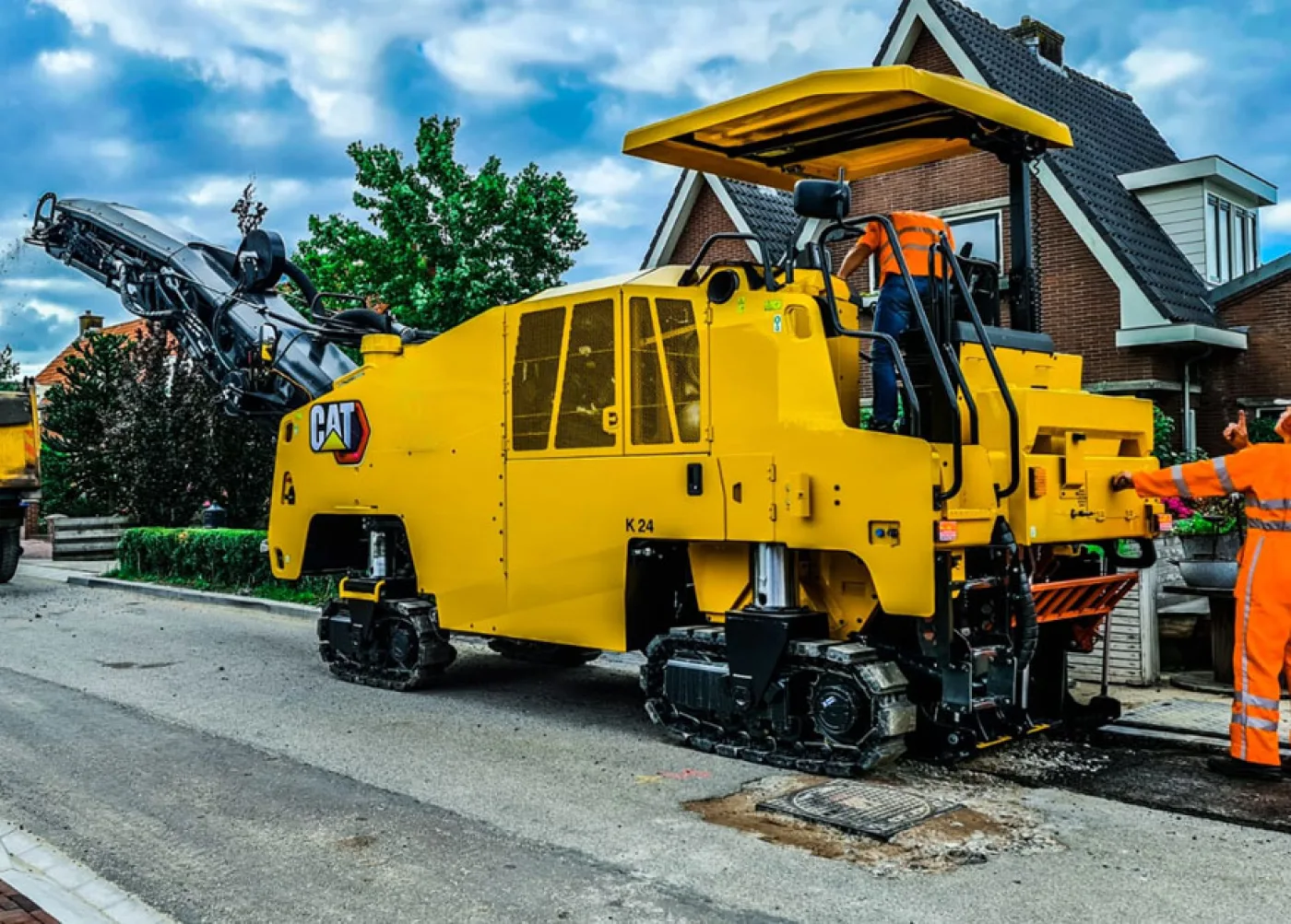 Weiler P385A Paver - 1