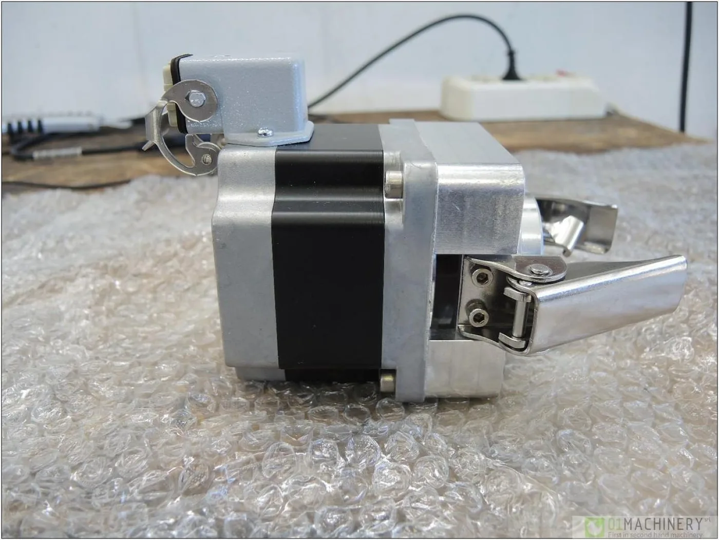LT MOTOR AI2449 - 1