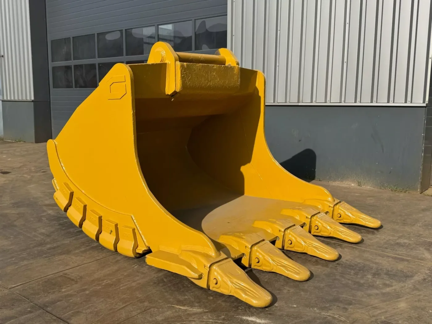 Caterpillar 352 Miller S90 - 7