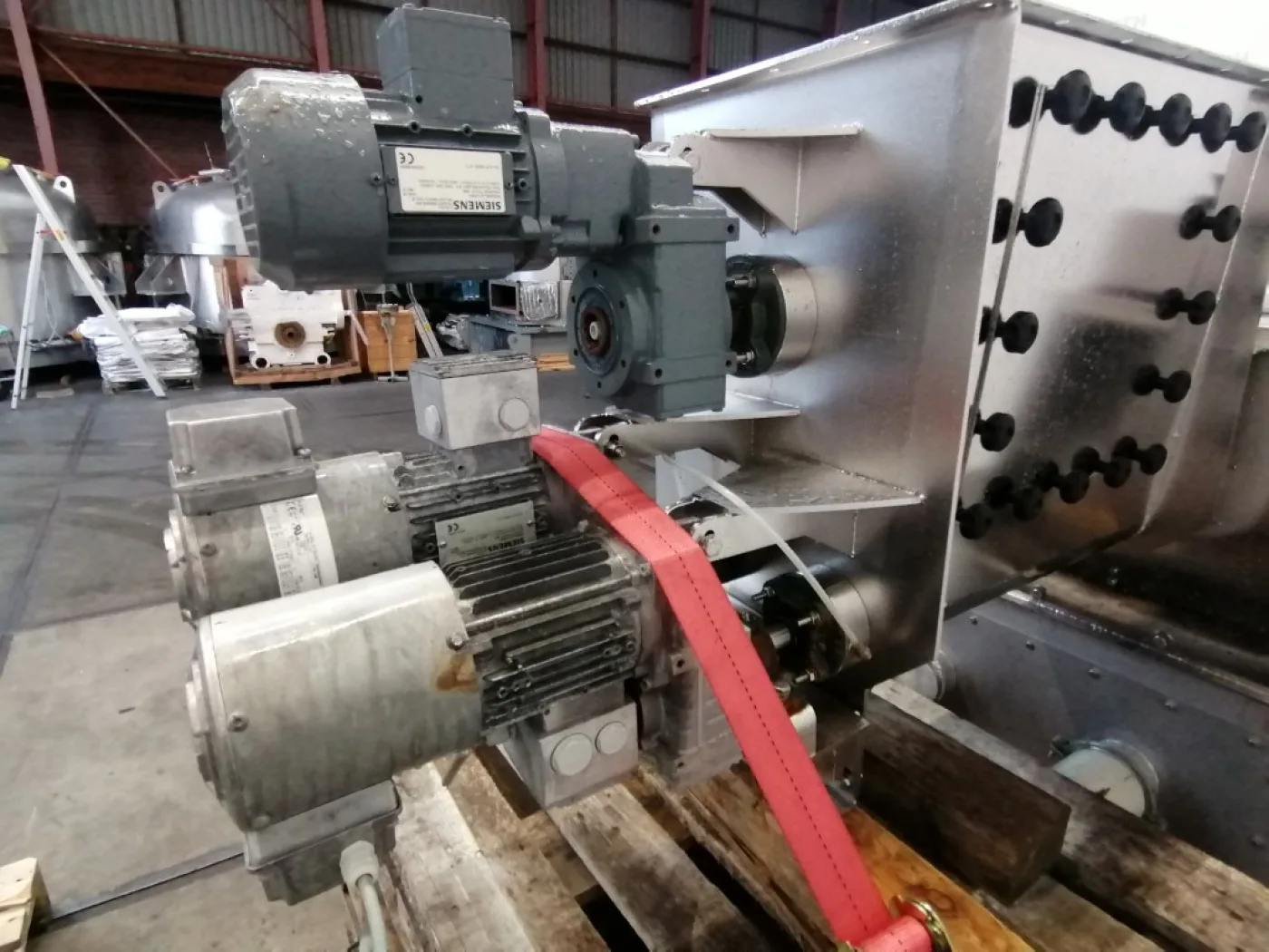 Silo with - Metering screw - 5