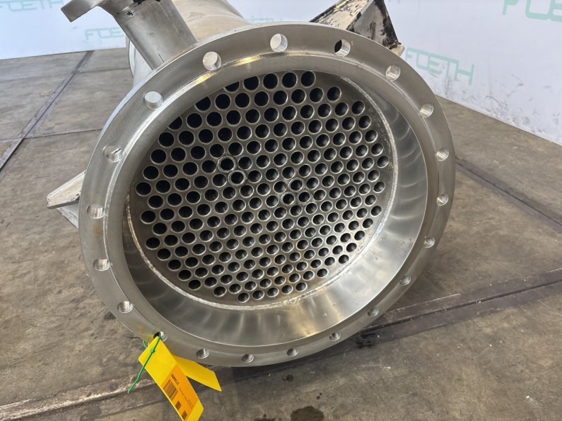 Zürcher AG Apparatebau 25 m² (tubes Hastelloy C22) - Shell and tube heat exchanger