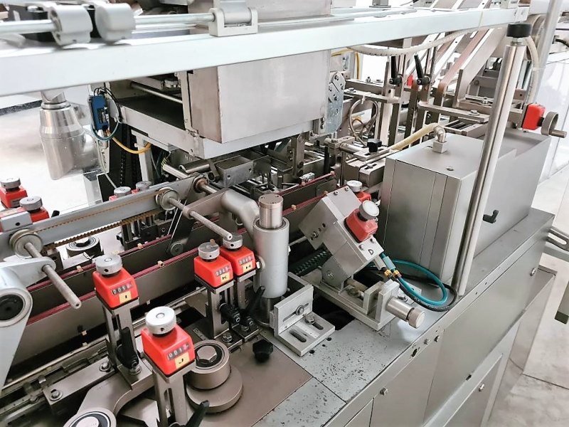 ASTUCCIATRICE AUTOMATICA ORIZZONTALE – IMA – MOD. K150C