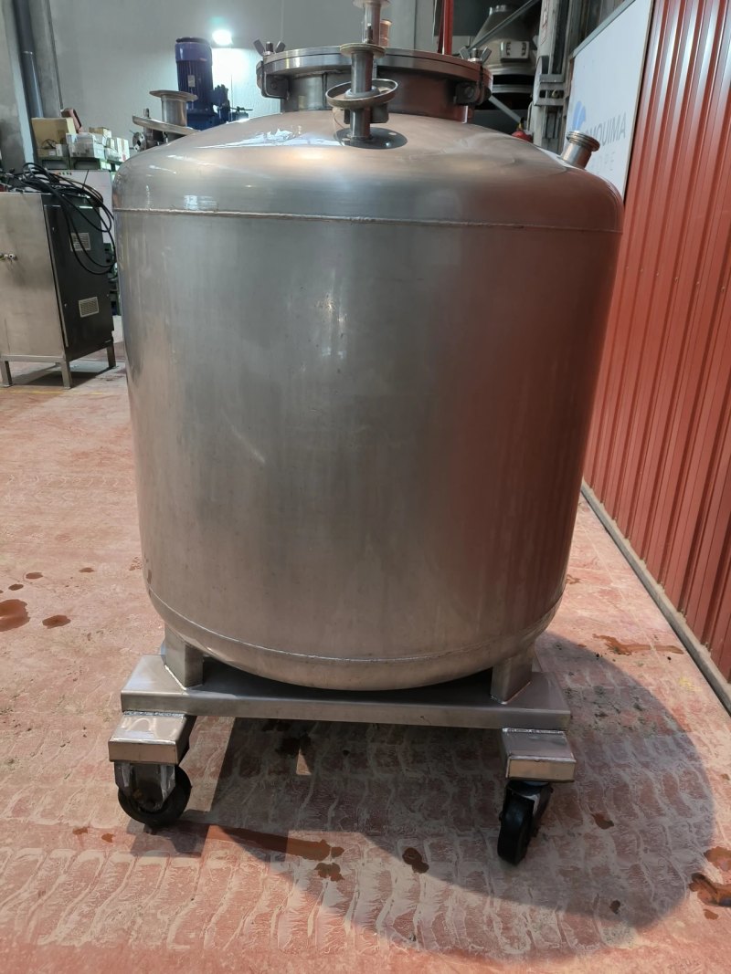 STAINLESS STEEL TANK 500 LITRES