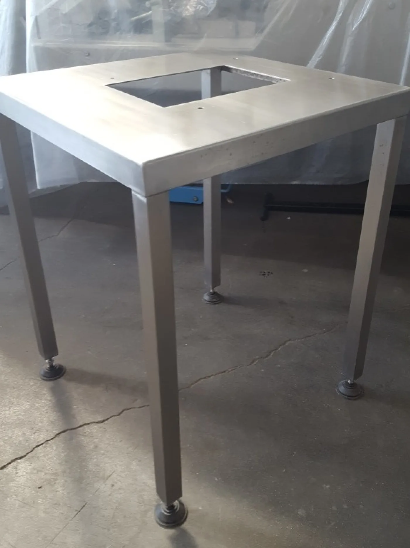 TAVOLO PORTA BILANCIA STRUTTURA IN ACCIAIO INOX - 2