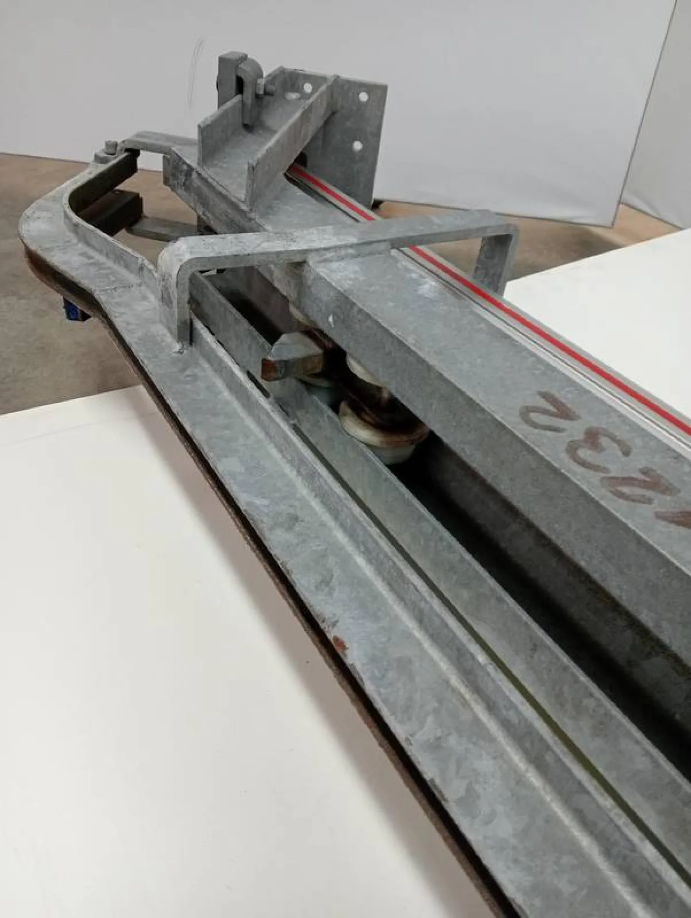 Pneumatic Hook Elevator or Lowerator - 7
