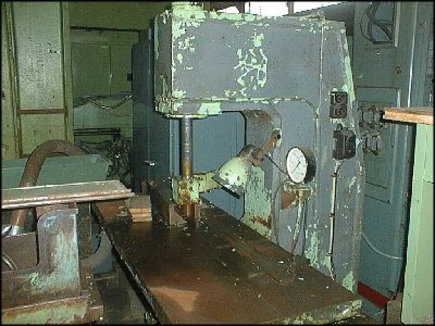 Presse / Raeummaschine Unbekannt - 2